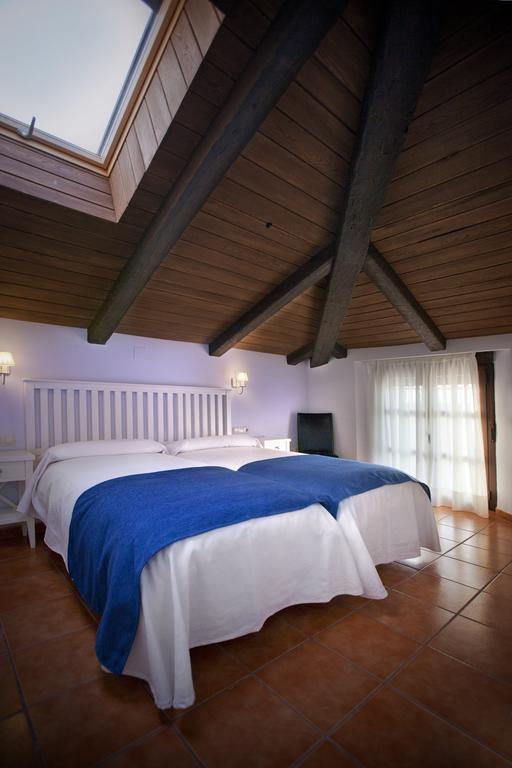 Country House Cortijo De La Fuente La Bobadilla Bagian luar foto
